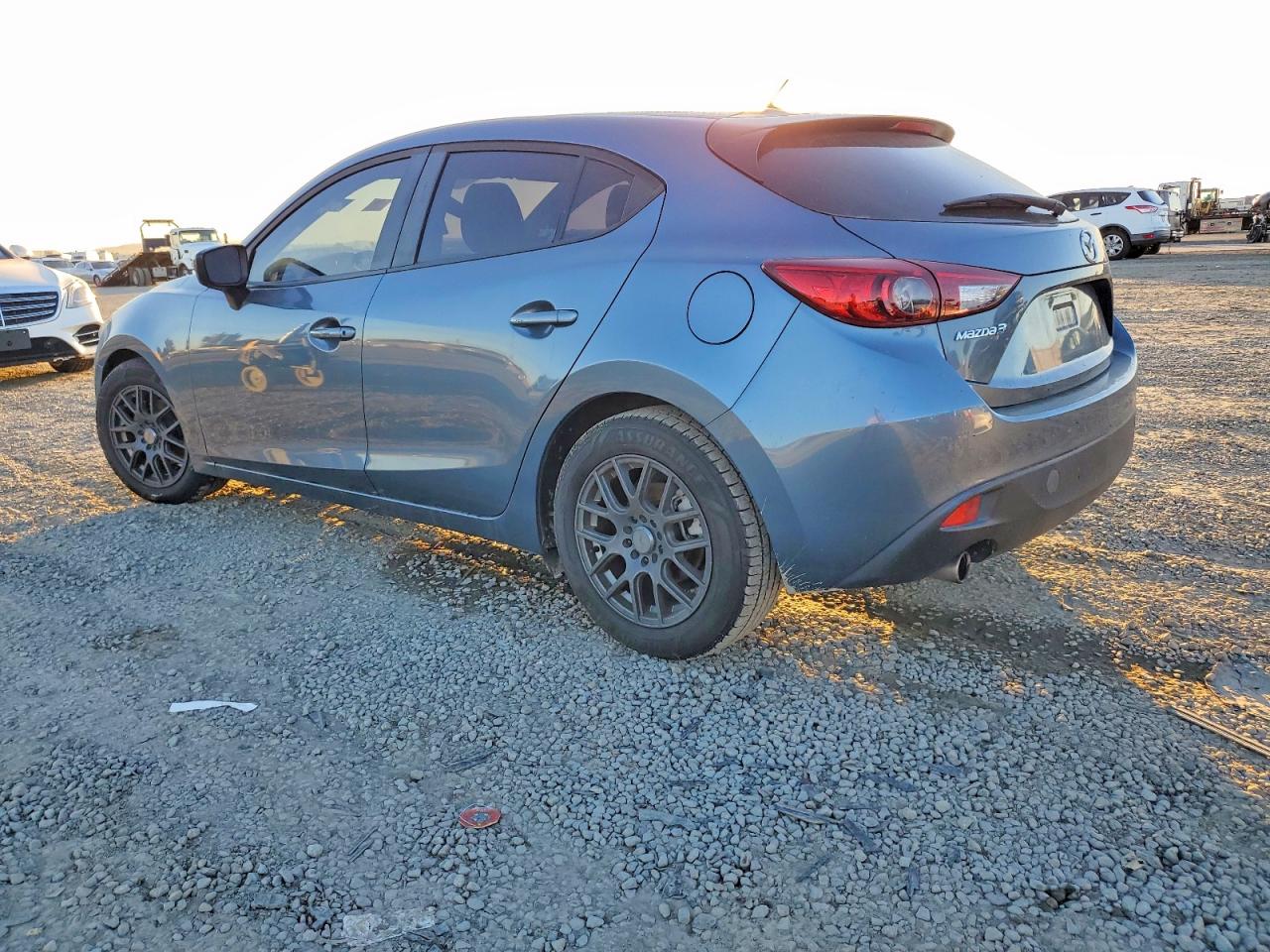 2014 MAZDA 3 SPORT photo 2