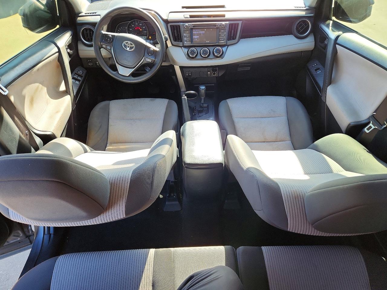 2015 TOYOTA RAV4 LE photo 8