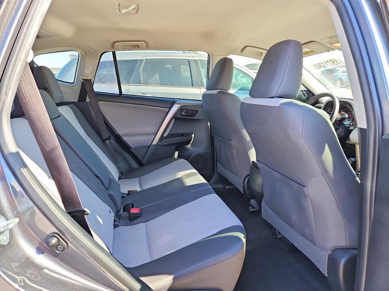 2015 TOYOTA RAV4 LE photo 11
