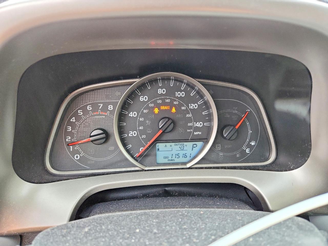 2015 TOYOTA RAV4 LE photo 9