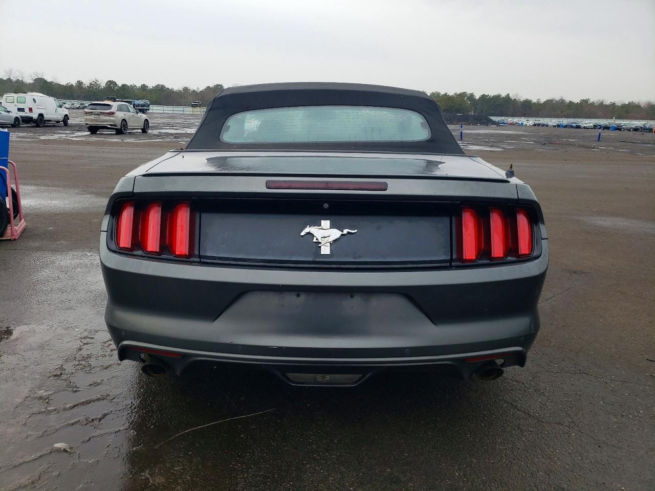 2015 FORD MUSTANG photo 6