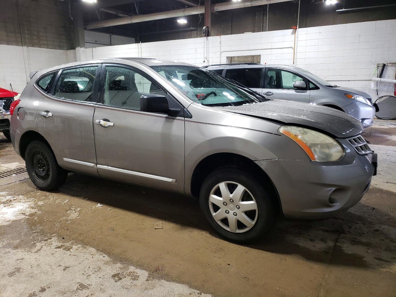 2013 NISSAN ROGUE S photo 4