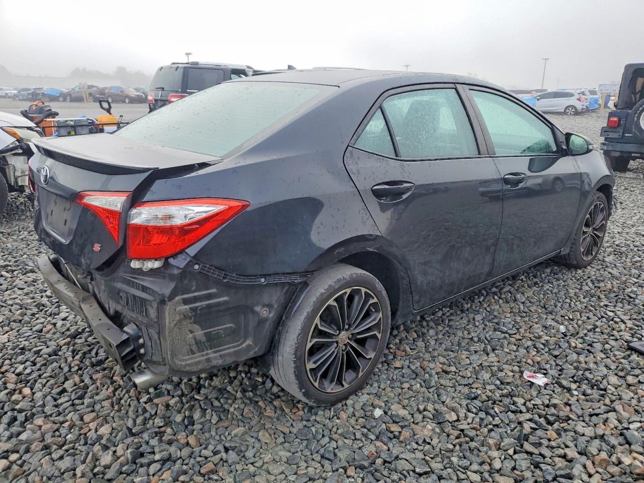 2015 TOYOTA COROLLA L photo 3