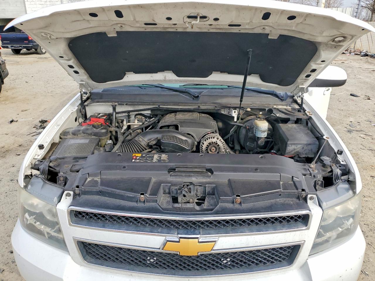 2013 CHEVROLET SUBURBAN C1500 LT photo 12