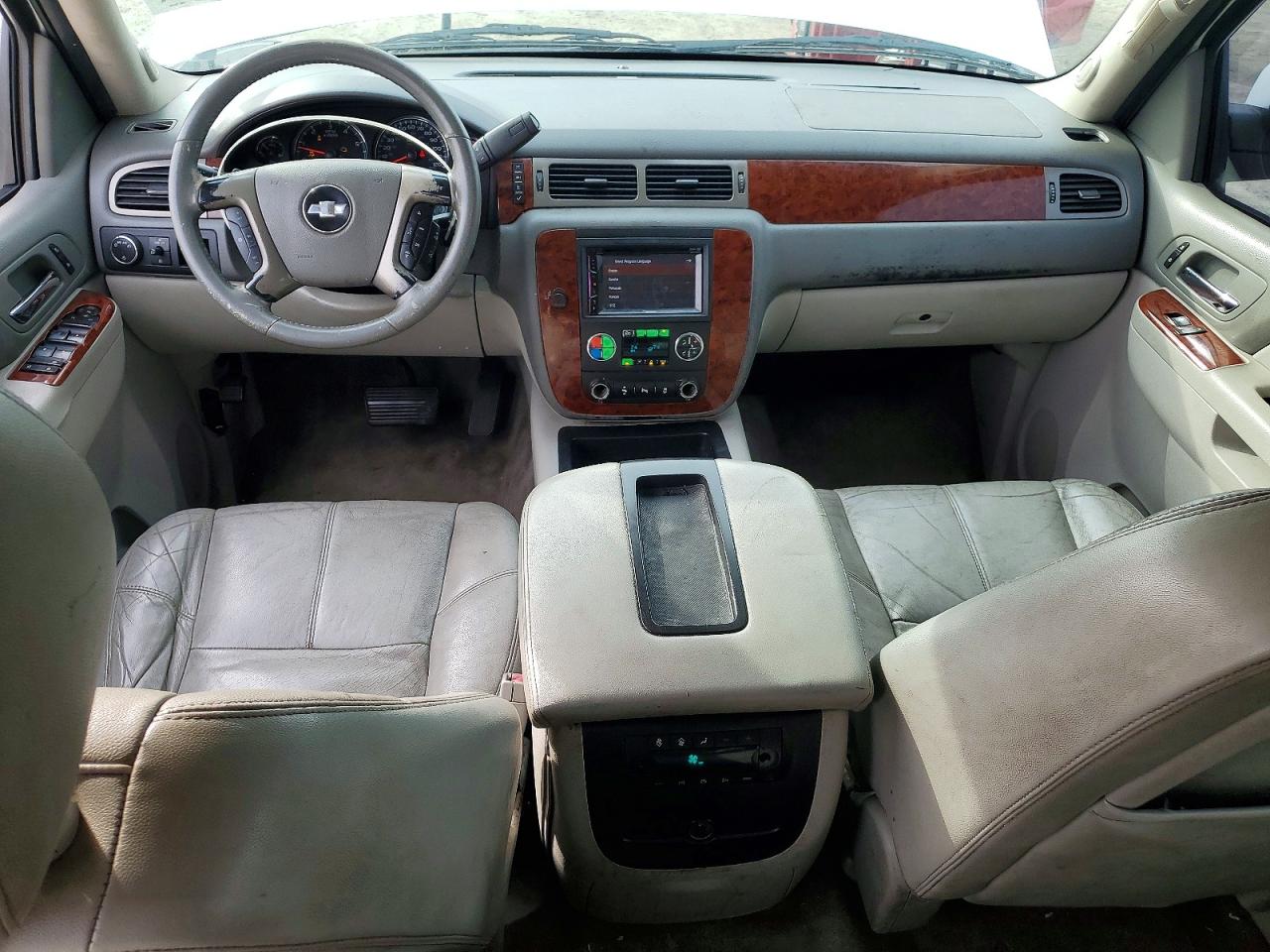 2013 CHEVROLET SUBURBAN C1500 LT photo 8