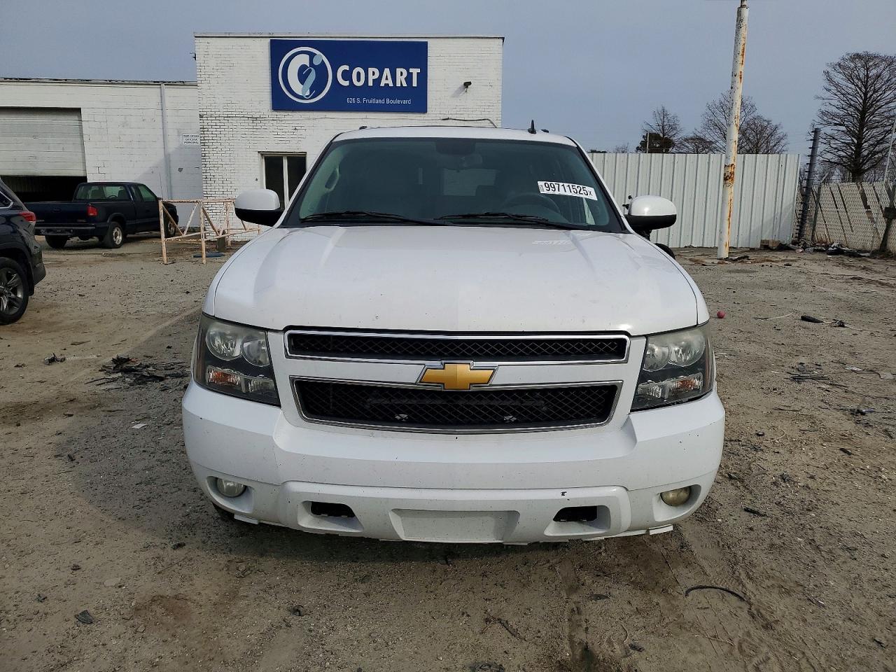 2013 CHEVROLET SUBURBAN C1500 LT photo 5