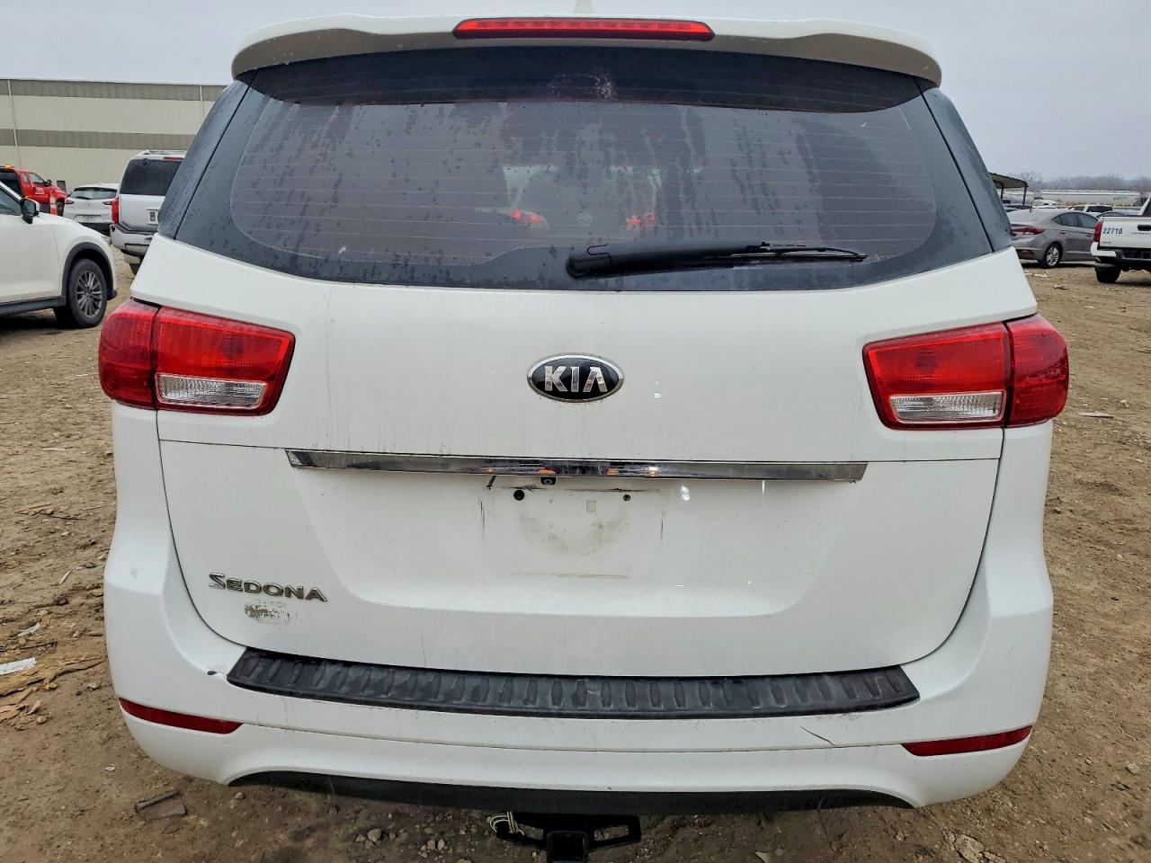 2016 KIA SEDONA L photo 6