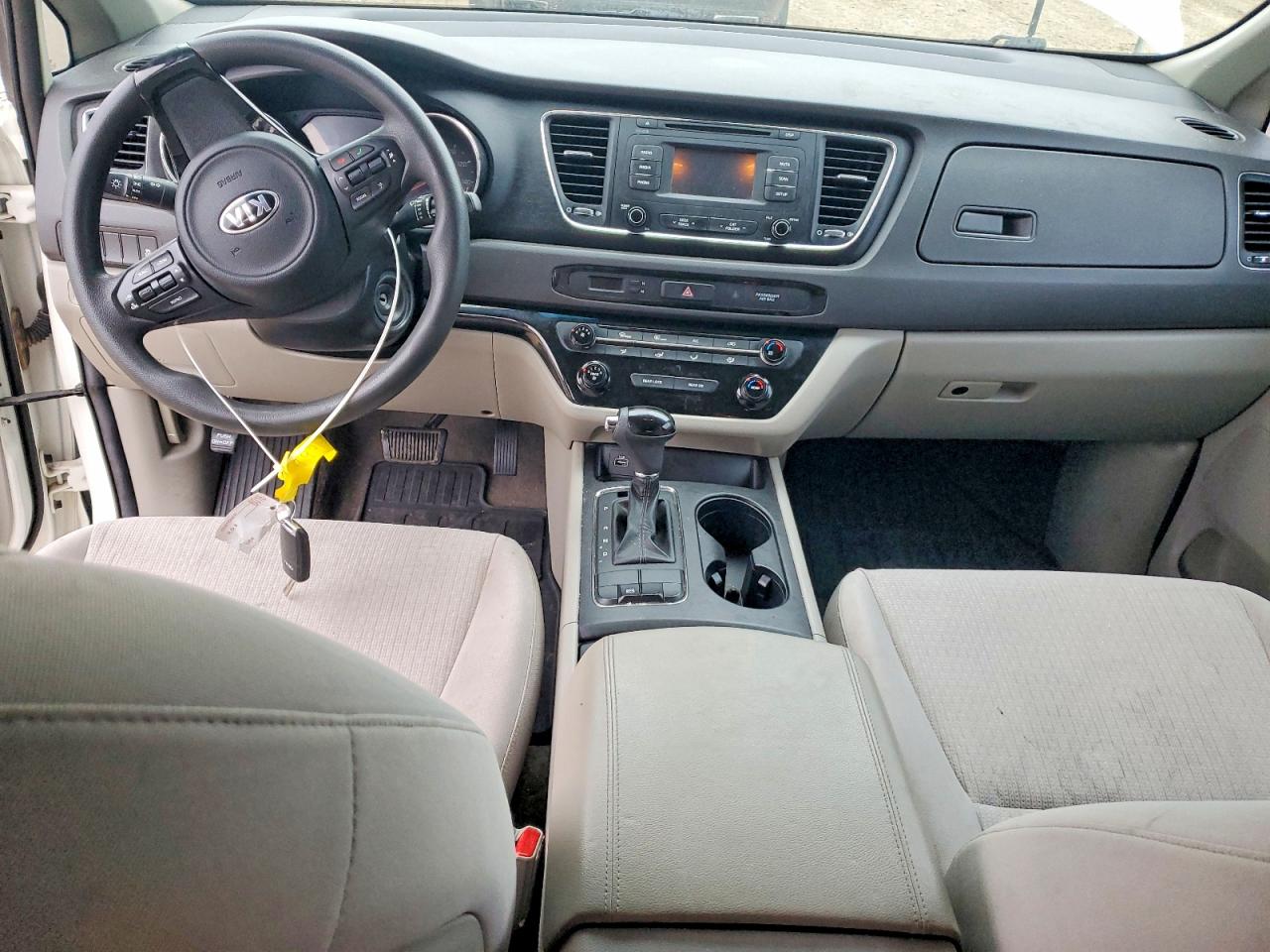 2016 KIA SEDONA L photo 8