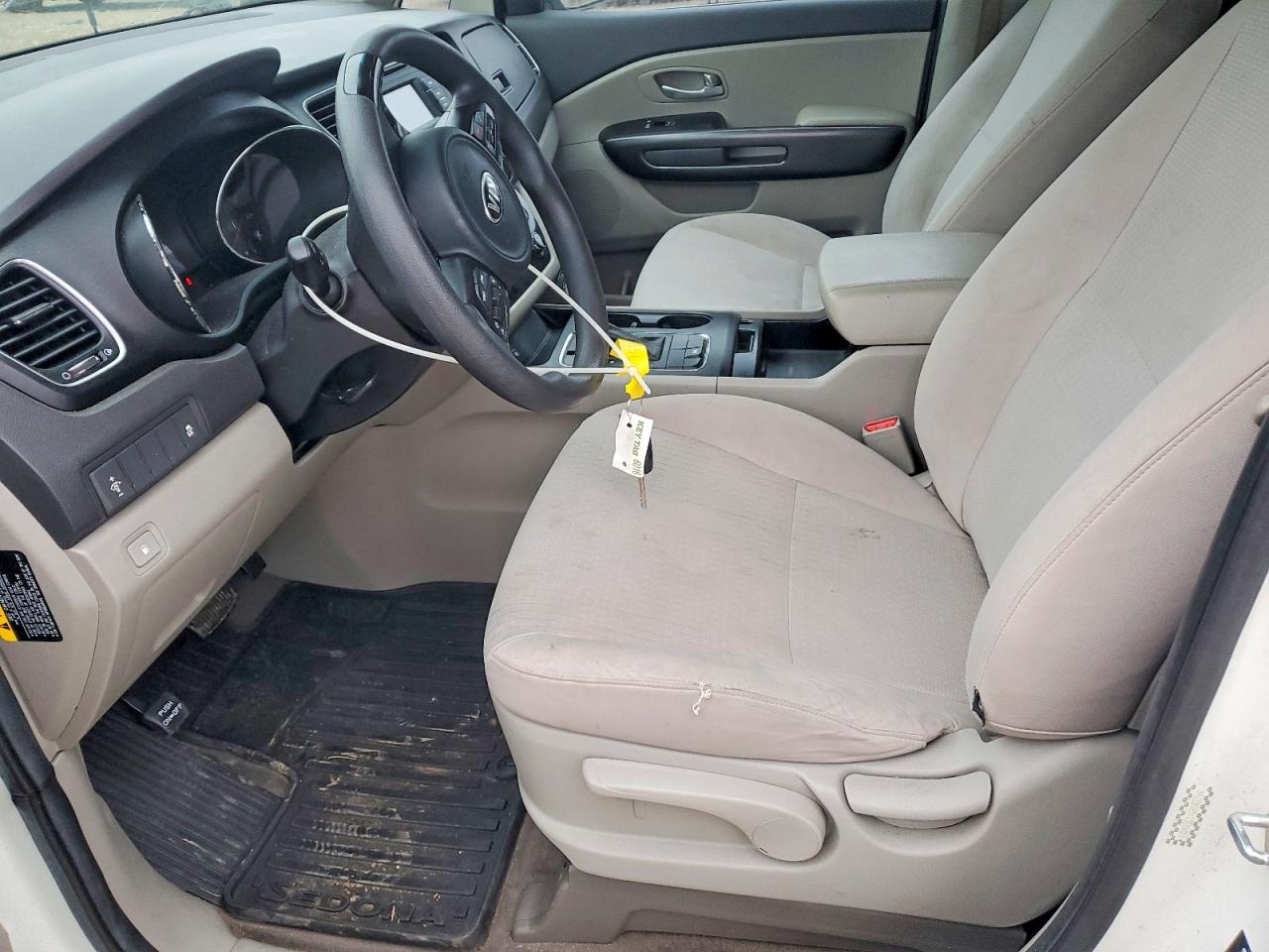 2016 KIA SEDONA L photo 7