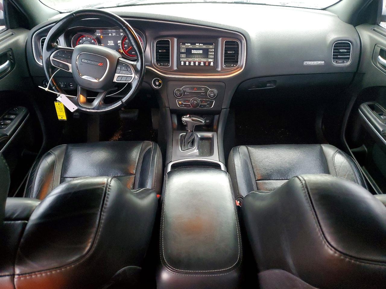 2020 DODGE CHARGER SXT photo 8