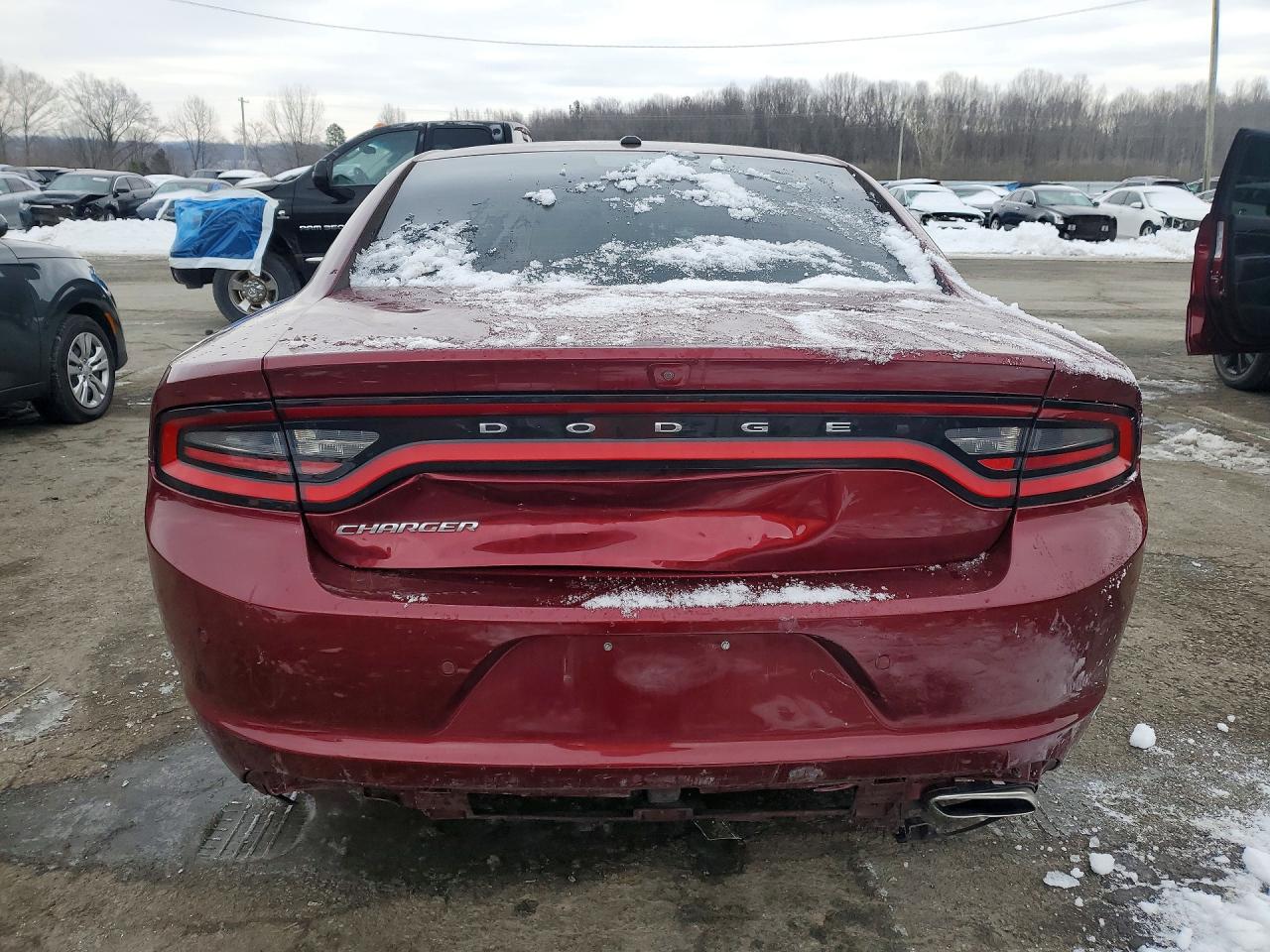 2020 DODGE CHARGER SXT photo 6