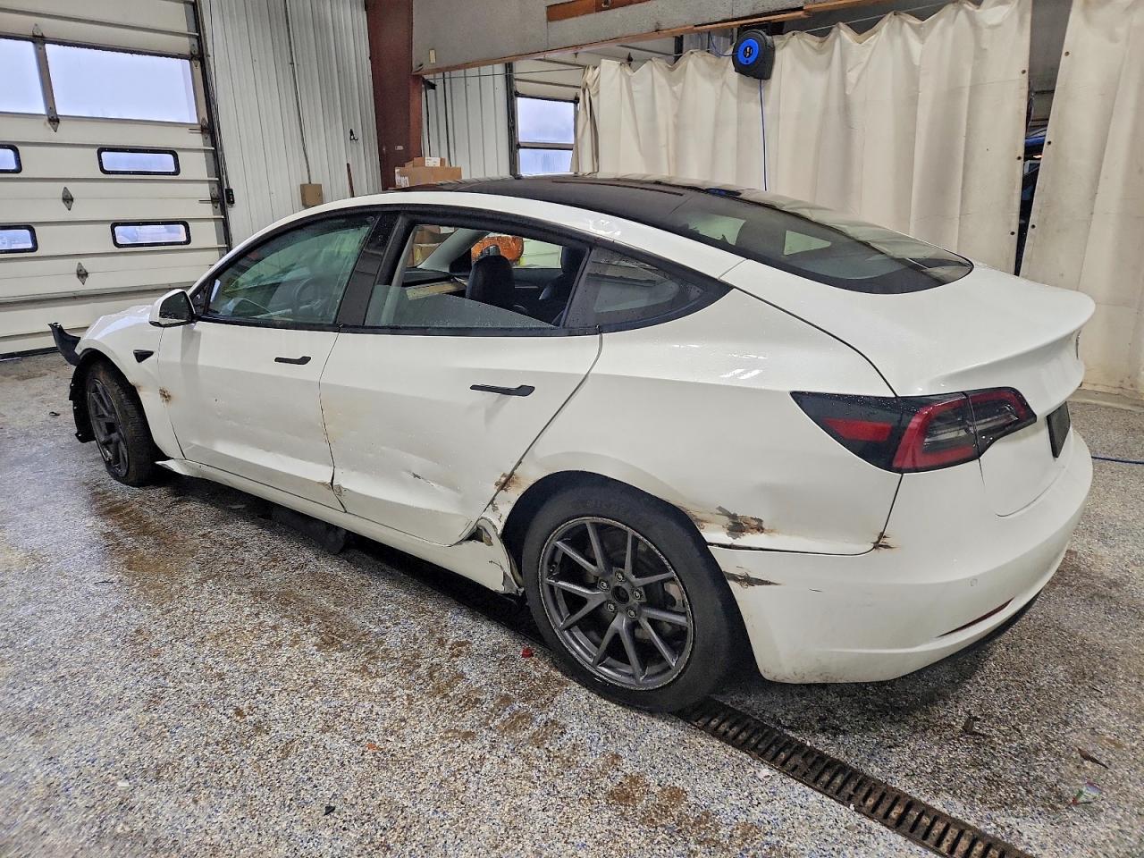 2022 TESLA MODEL 3 photo 2