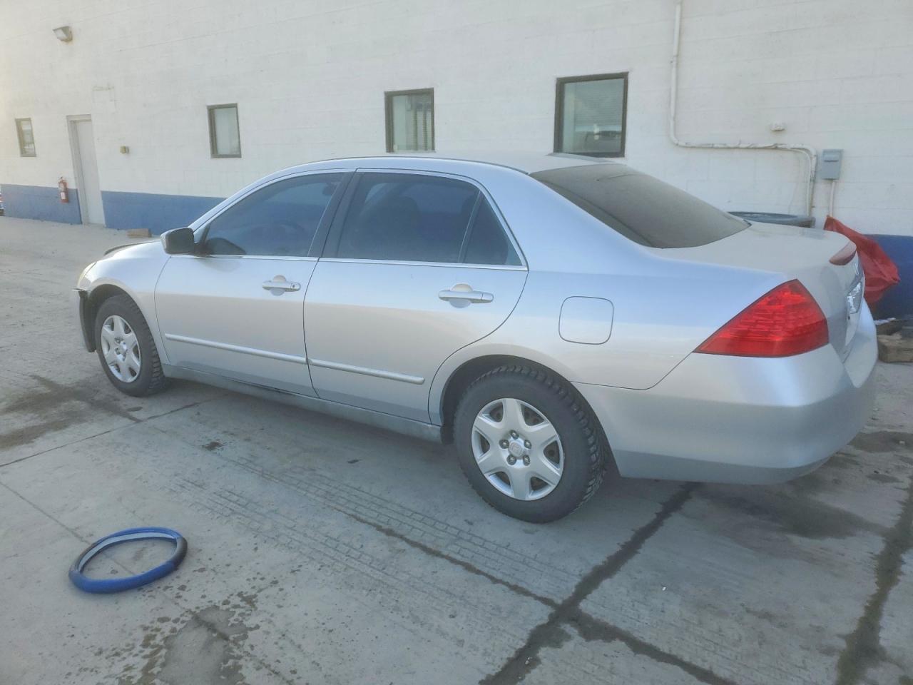2007 HONDA ACCORD LX photo 2