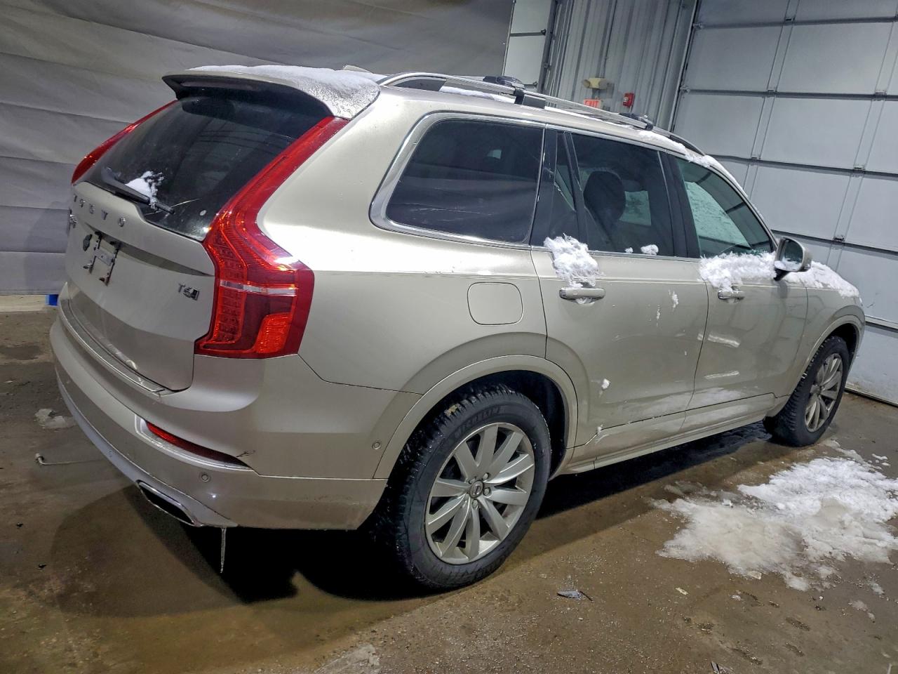 2016 VOLVO XC90 T6 photo 3