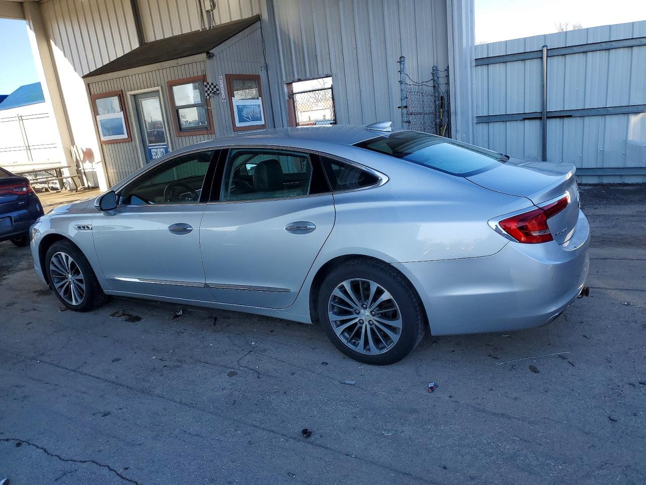 2017 BUICK LACROSSE ESSENCE photo 2