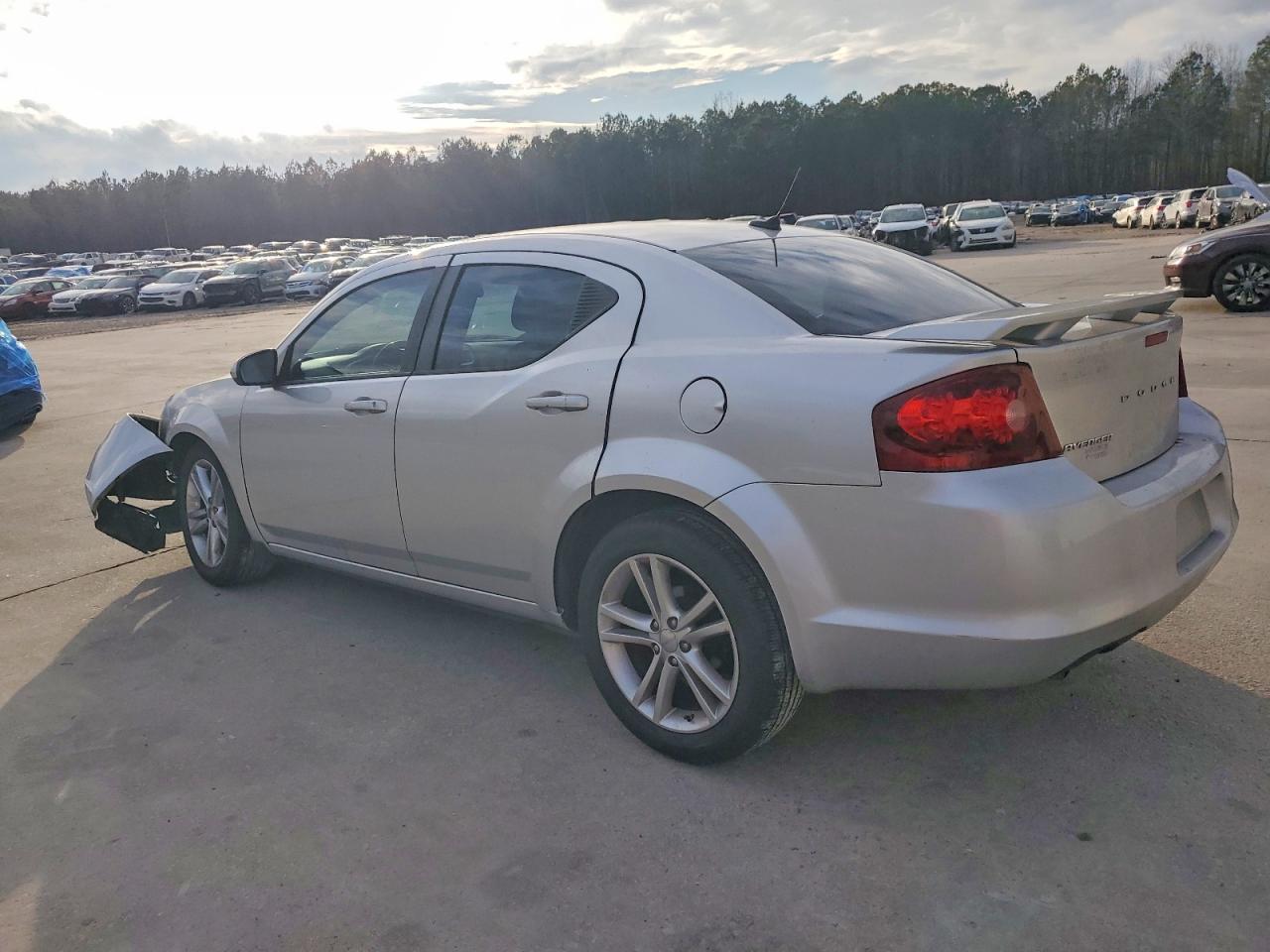 2012 DODGE AVENGER SXT photo 5