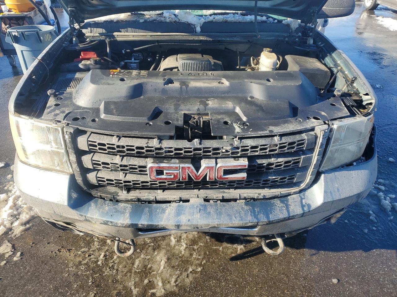 2011 GMC SIERRA K2500 SLE photo 11