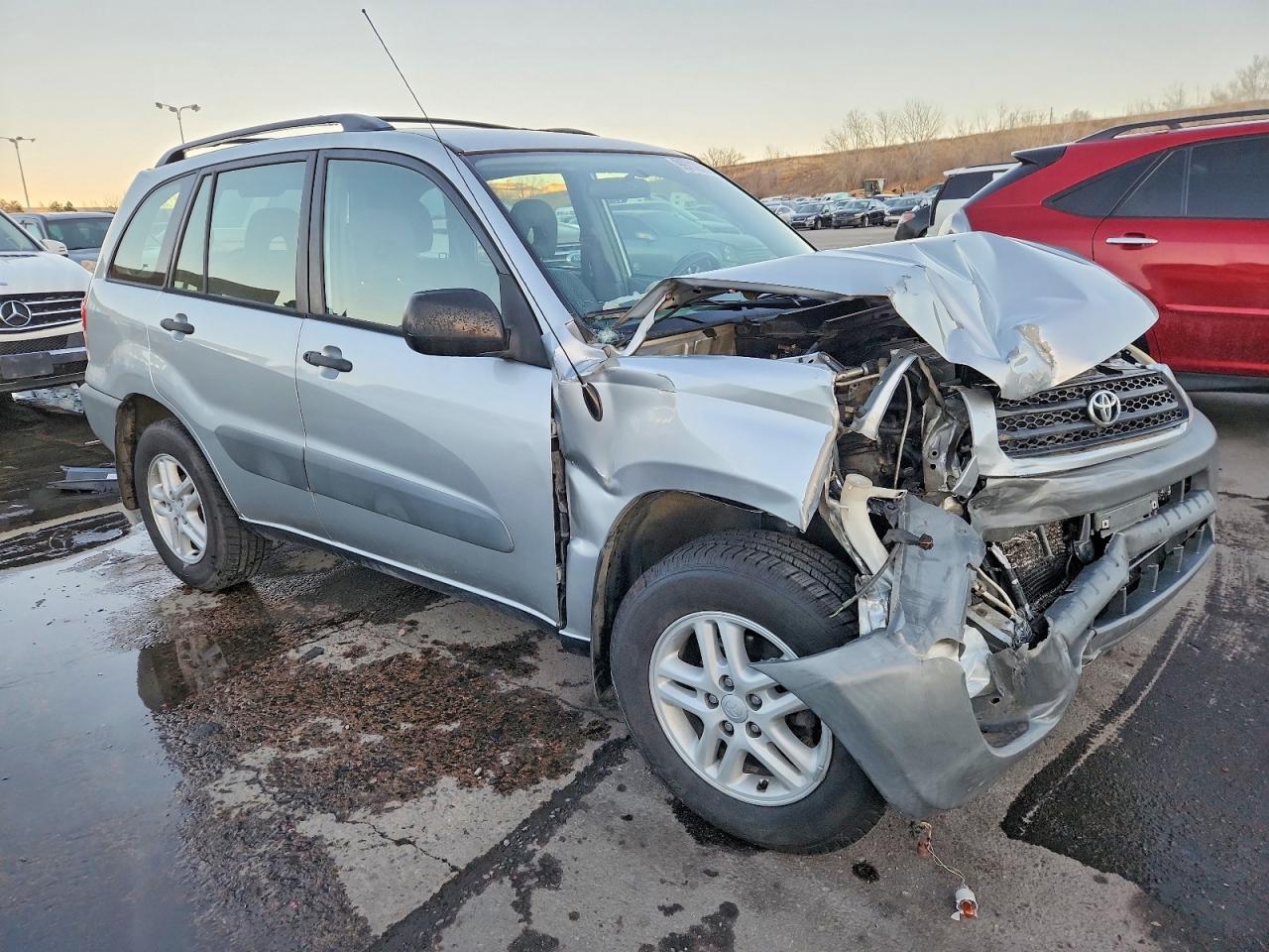 2001 TOYOTA RAV4 photo 4