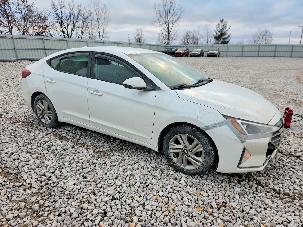 2019 HYUNDAI ELANTRA SEL photo 4
