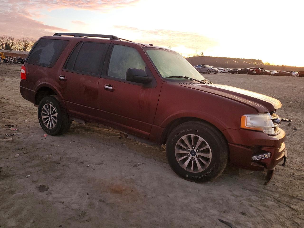 2017 FORD EXPEDITION XLT photo 4