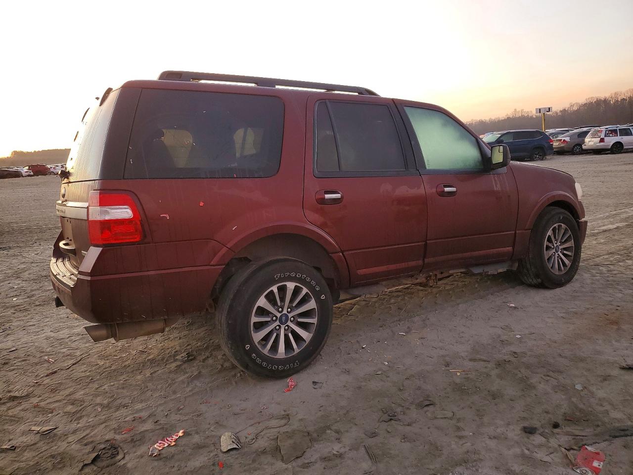 2017 FORD EXPEDITION XLT photo 3