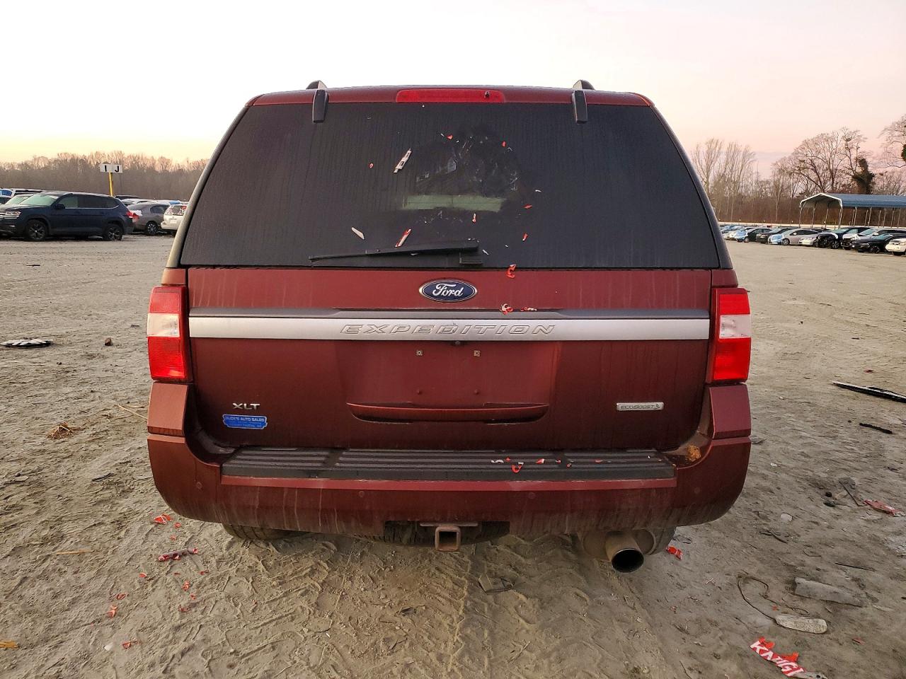 2017 FORD EXPEDITION XLT photo 6
