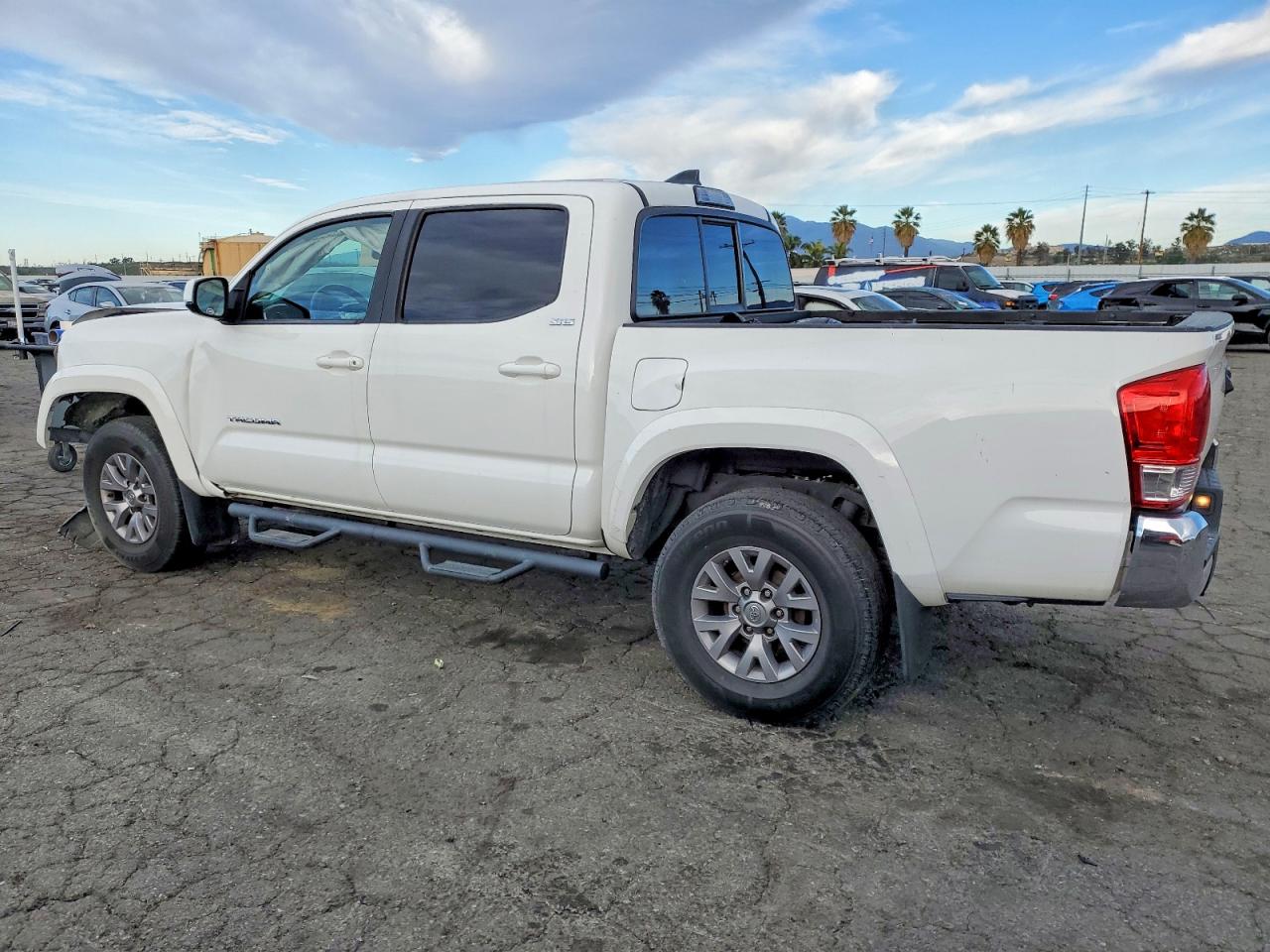 2017 TOYOTA TACOMA DOUBLE CAB photo 2