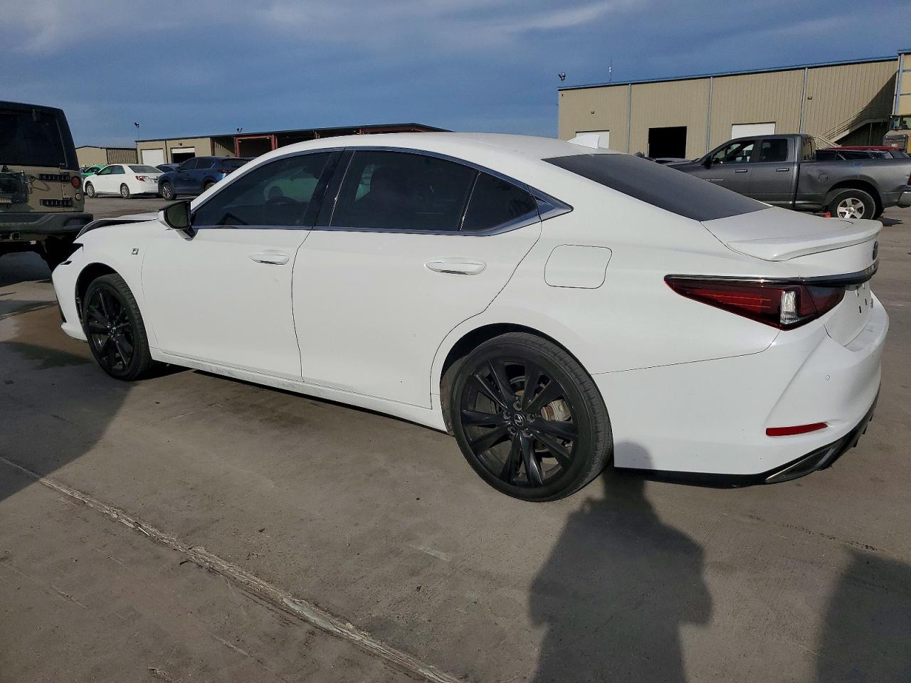 2022 LEXUS ES 350 F SPORT photo 2