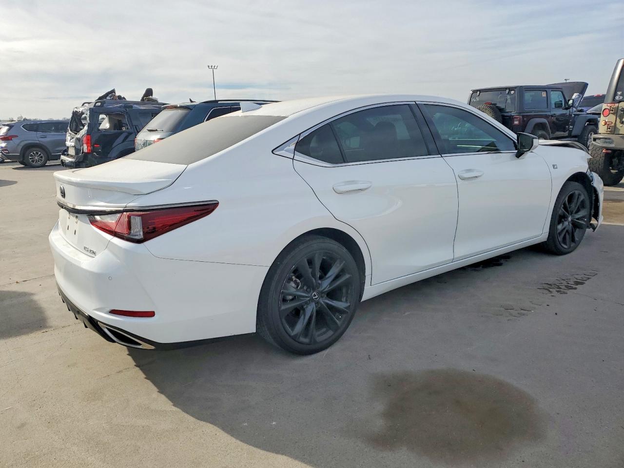 2022 LEXUS ES 350 F SPORT photo 3
