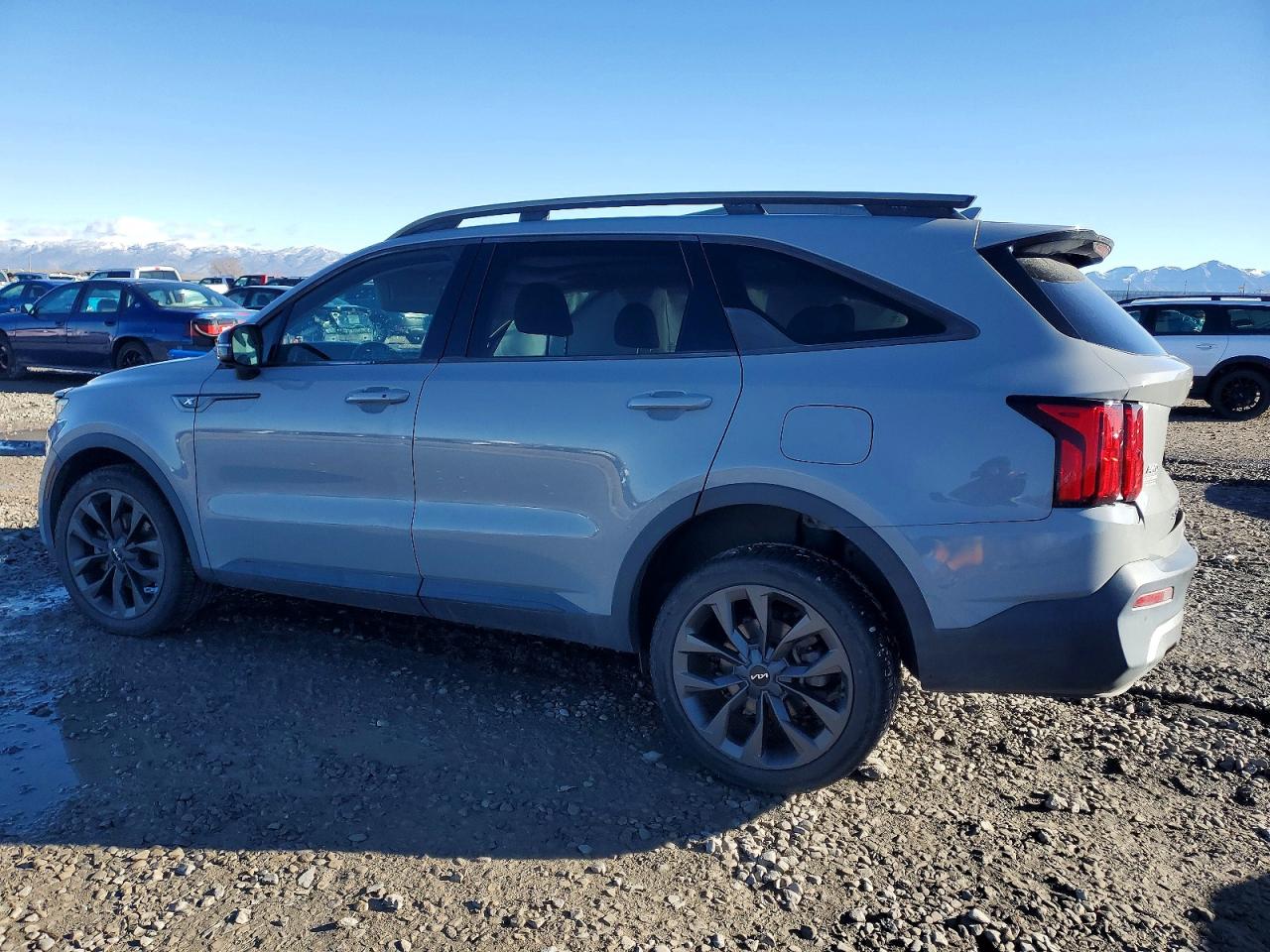 2022 KIA SORENTO SX photo 2