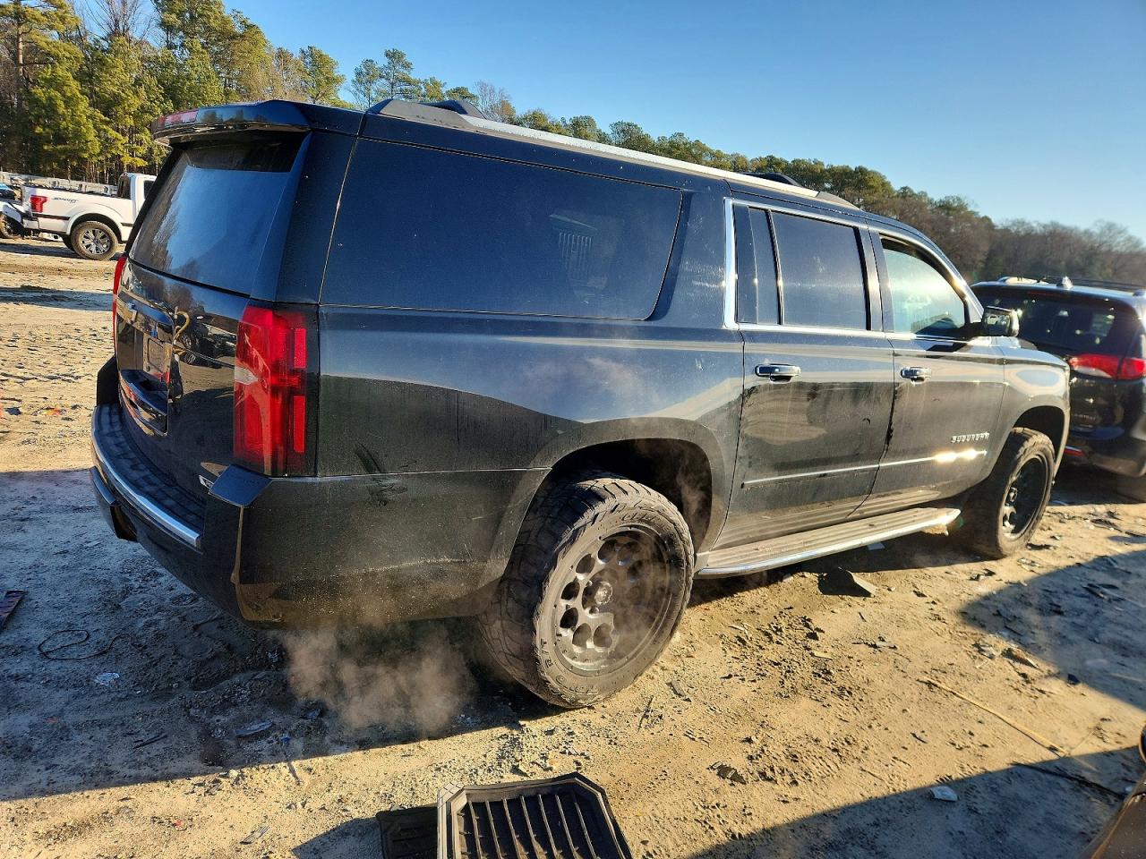 2018 CHEVROLET SUBURBAN K1500 PREMIER photo 3