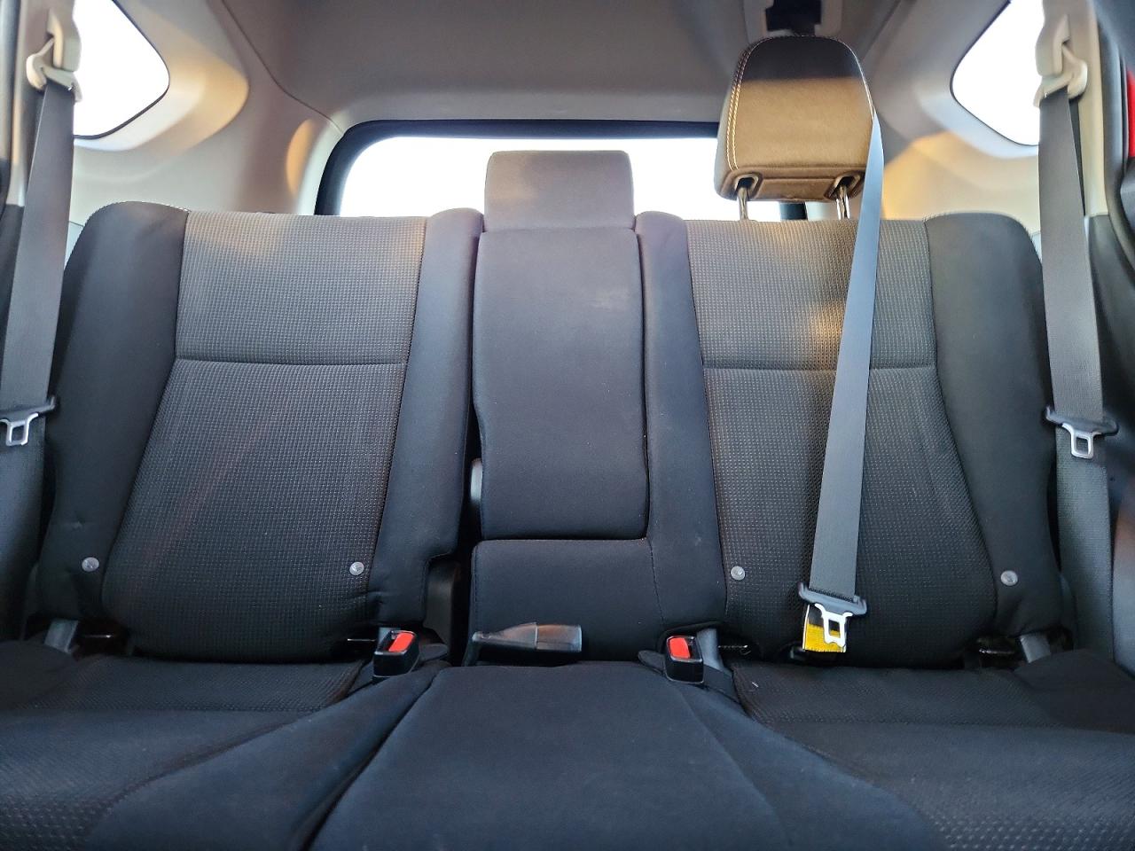 2017 TOYOTA RAV4 XLE photo 10