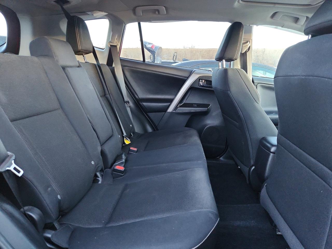 2017 TOYOTA RAV4 XLE photo 11