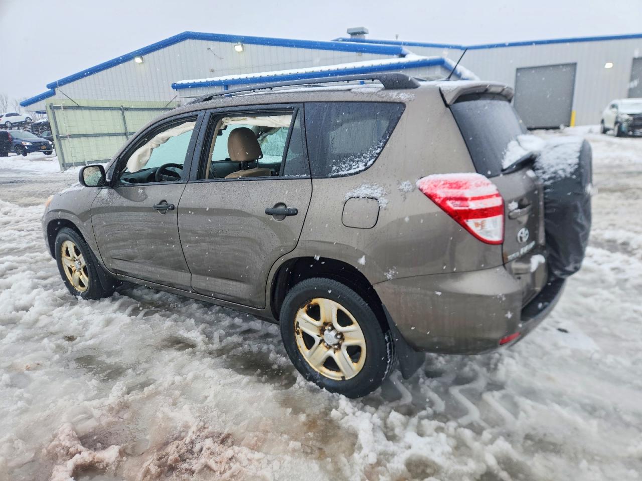 2010 TOYOTA RAV4 photo 2