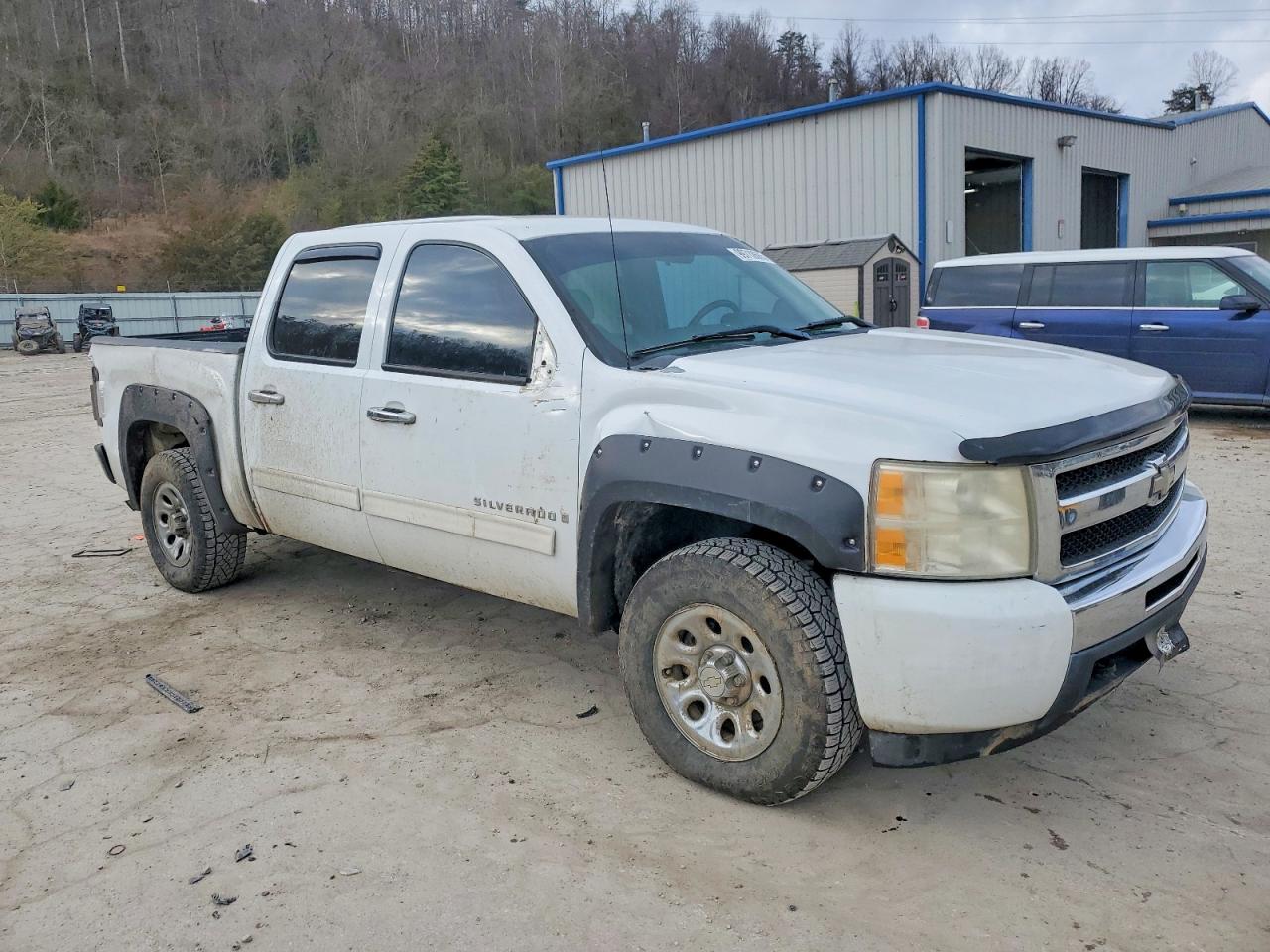 2009 CHEVROLET SILVERADO K1500 LT photo 4