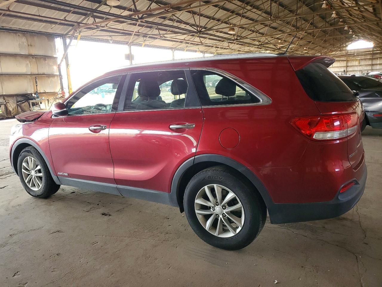 2016 KIA SORENTO LX photo 2
