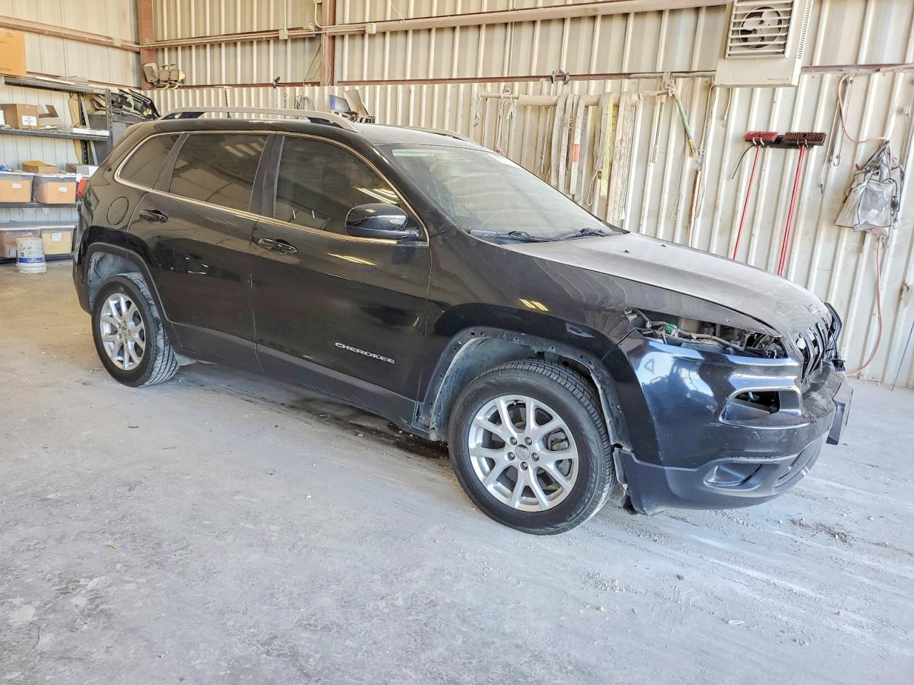 2018 JEEP CHEROKEE LATITUDE photo 4