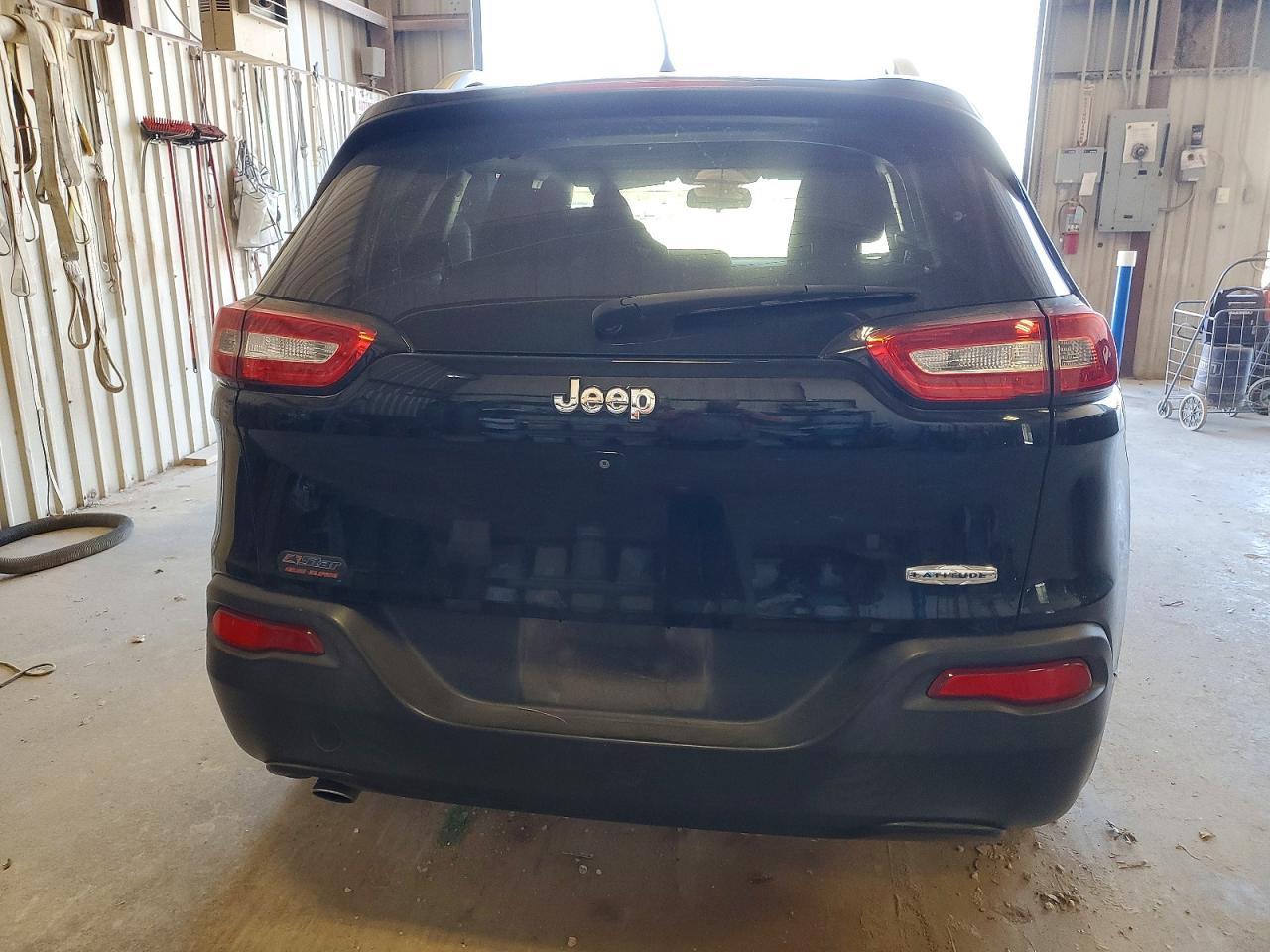 2018 JEEP CHEROKEE LATITUDE photo 6