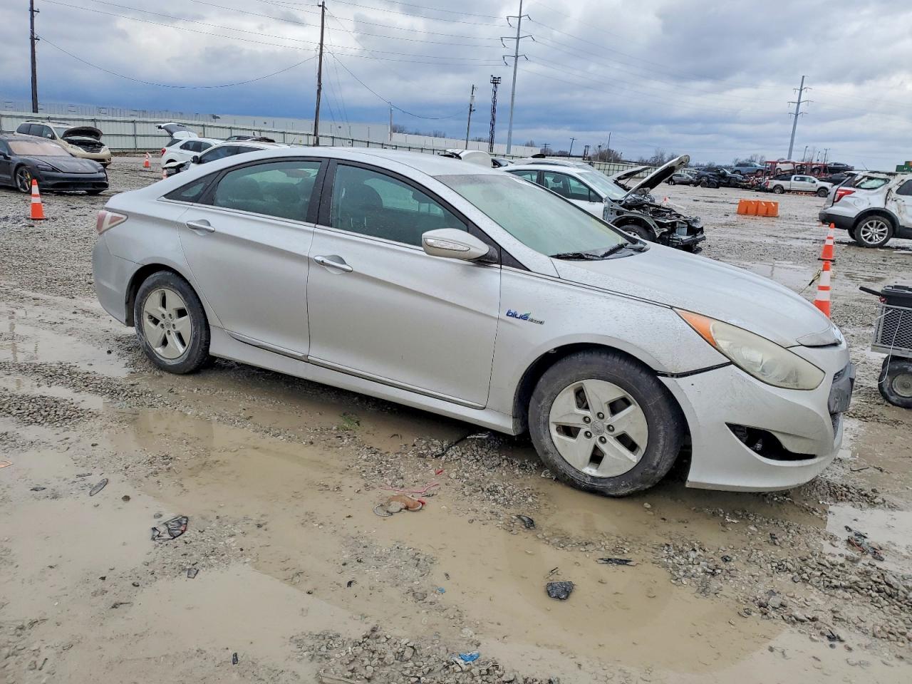 2011 HYUNDAI SONATA HYBRID photo 4