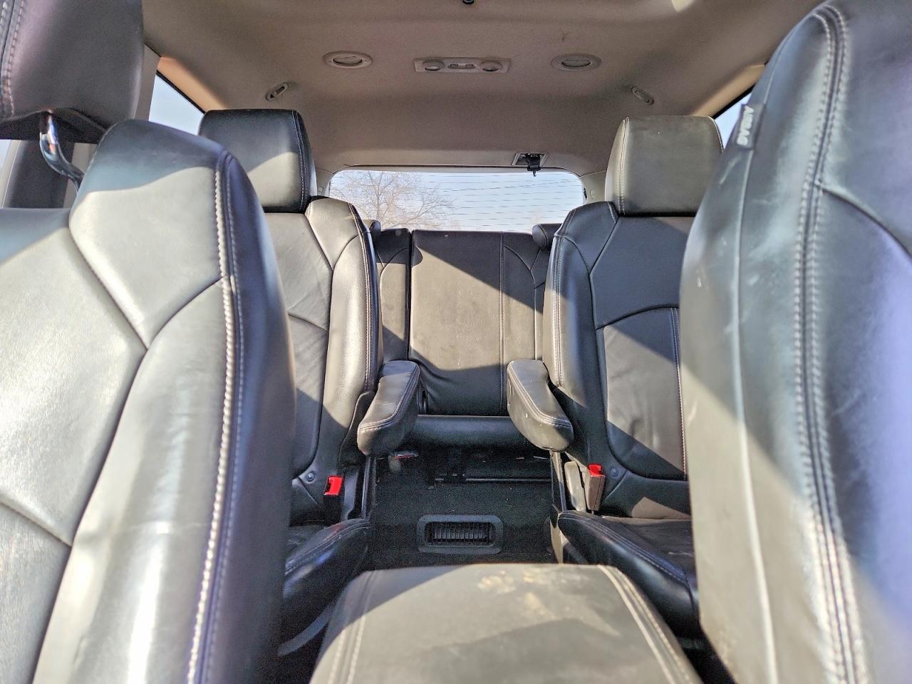 2014 CHEVROLET TRAVERSE LT photo 10