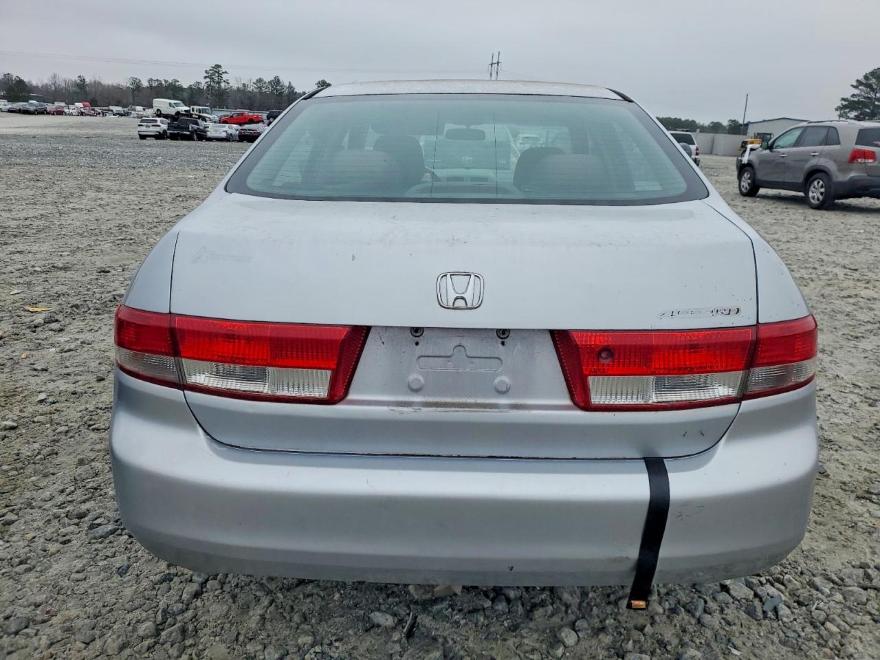 2004 HONDA ACCORD LX photo 6