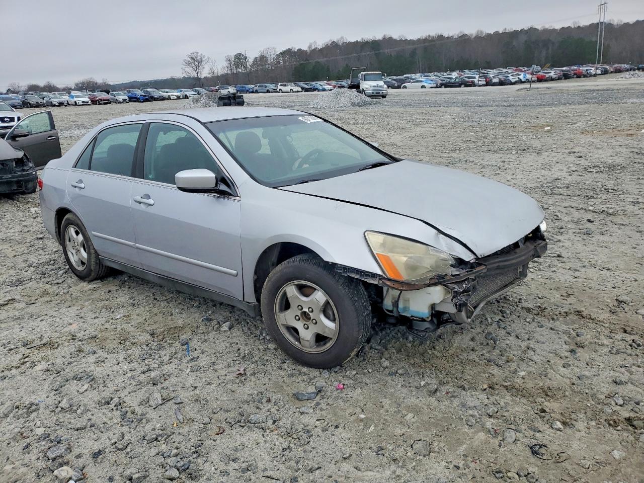 2004 HONDA ACCORD LX photo 4
