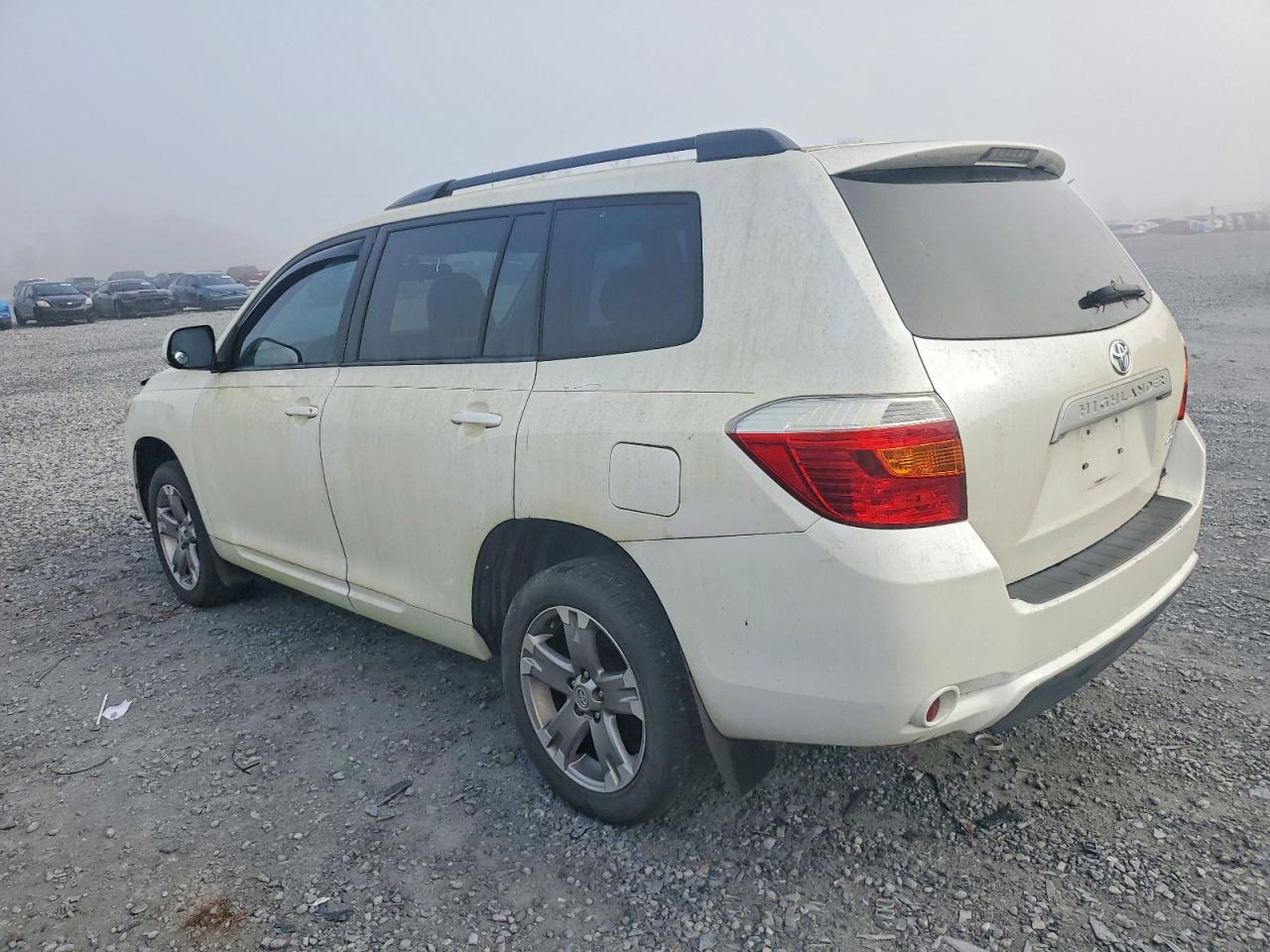 2010 TOYOTA HIGHLANDER photo 2