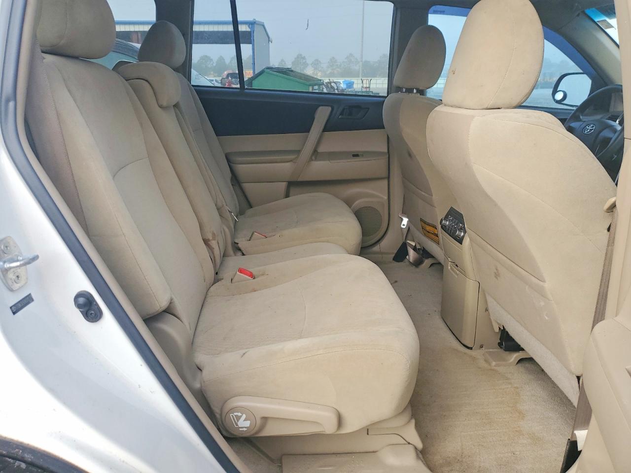 2010 TOYOTA HIGHLANDER photo 11