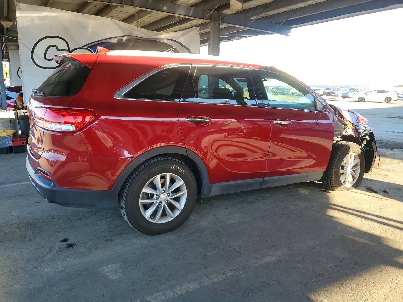 2017 KIA SORENTO LX photo 3