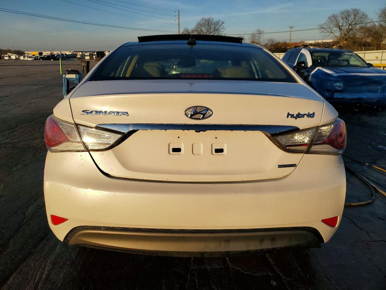 2014 HYUNDAI SONATA HYBRID photo 6