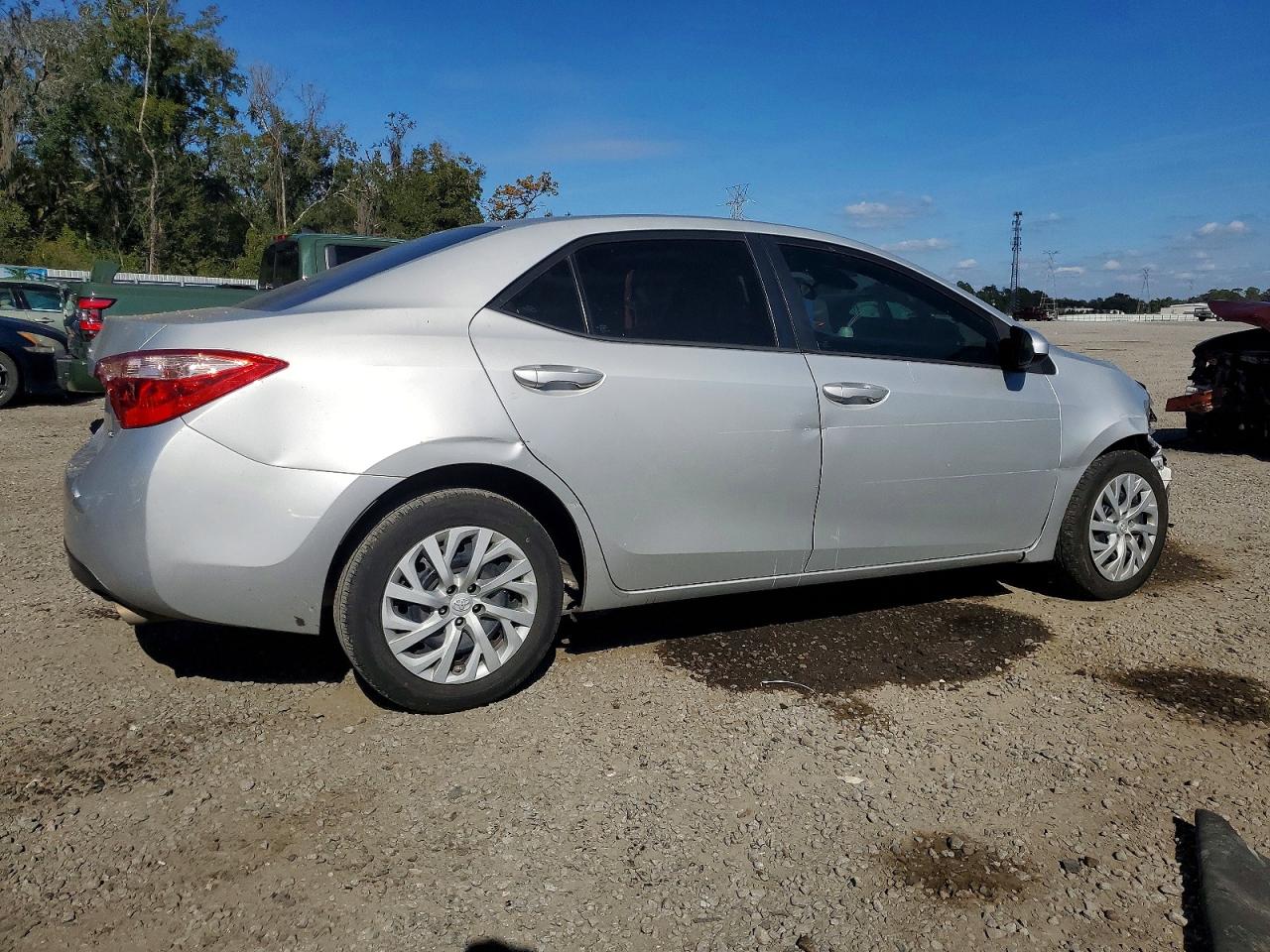 2019 TOYOTA COROLLA L photo 3