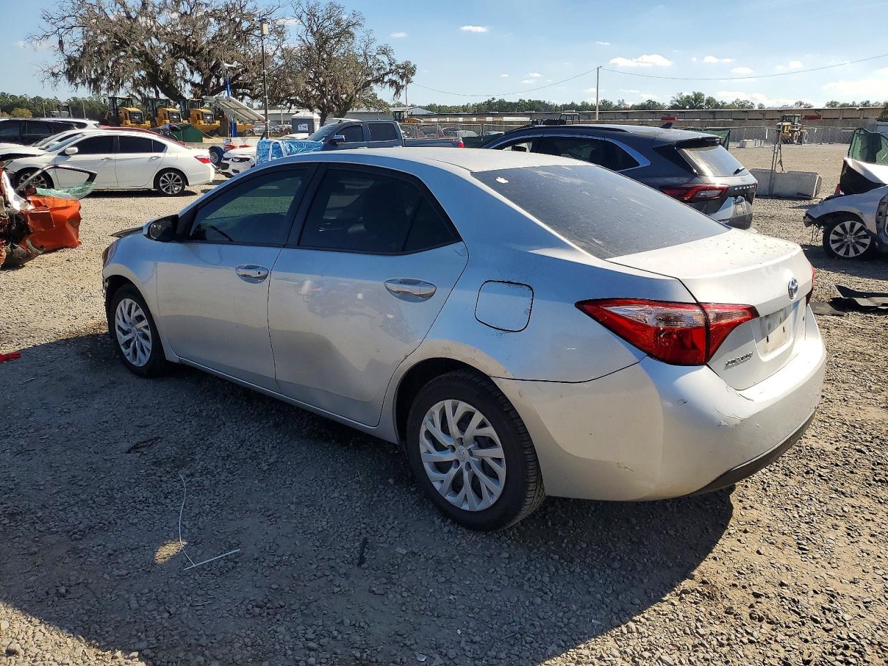 2019 TOYOTA COROLLA L photo 2