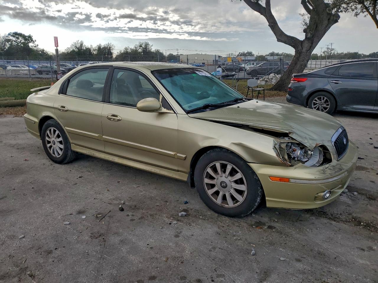 2002 HYUNDAI SONATA GLS photo 4