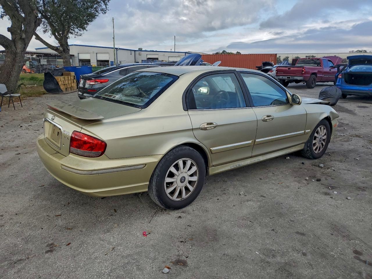 2002 HYUNDAI SONATA GLS photo 3